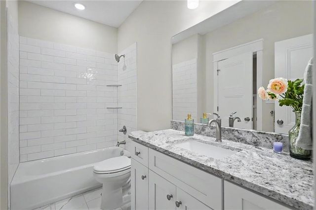 1013 Bluestem Circle, Baldwin City, KS 66006