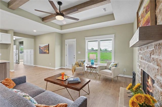 1013 Bluestem Circle, Baldwin City, KS 66006