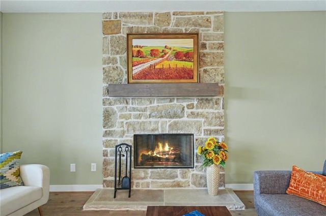 1013 Bluestem Circle, Baldwin City, KS 66006