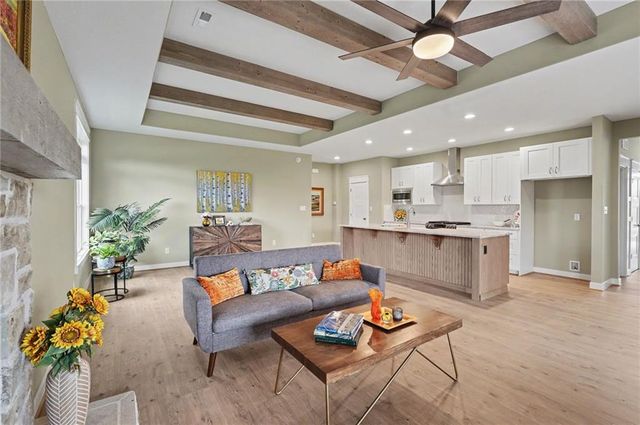 1013 Bluestem Circle, Baldwin City, KS 66006