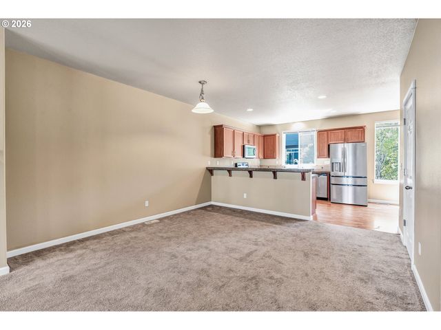 7854 Sw WATER PARSLEY Ln, Portland, OR 97224