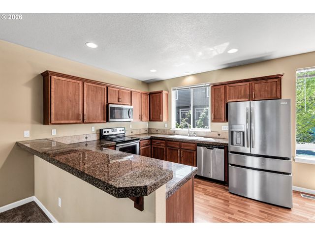 7854 Sw WATER PARSLEY Ln, Portland, OR 97224