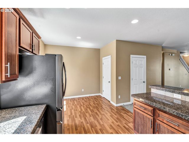 7854 Sw WATER PARSLEY Ln, Portland, OR 97224