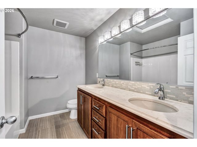 7854 Sw WATER PARSLEY Ln, Portland, OR 97224