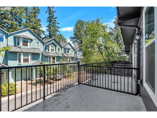 7854 Sw WATER PARSLEY Ln, Portland, OR 97224