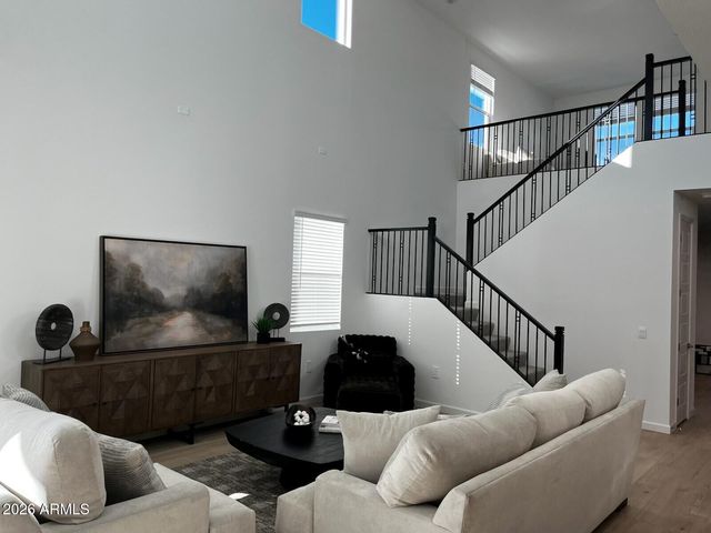 10038 S 23RD Lane, Phoenix, AZ 85041