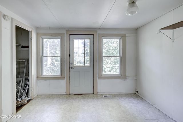 1728 Washington Avenue, Baxter Springs, KS 66713