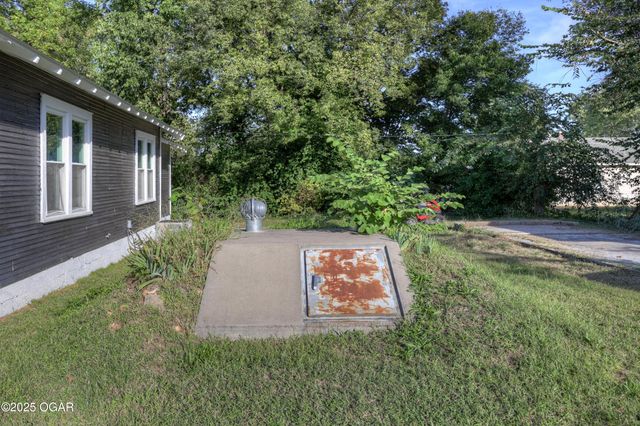 1728 Washington Avenue, Baxter Springs, KS 66713