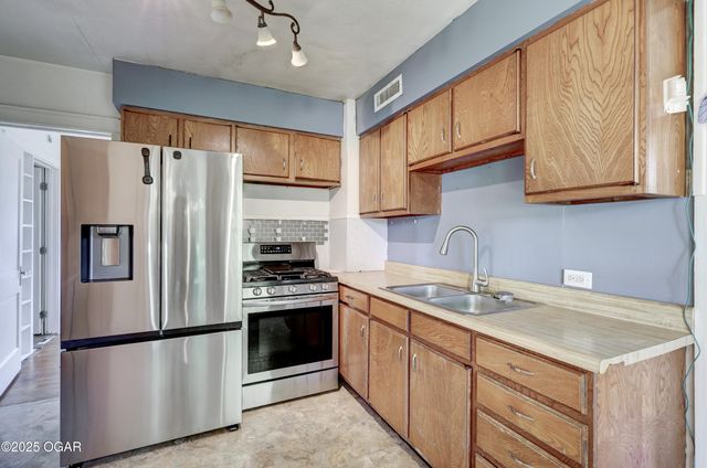 1728 Washington Avenue, Baxter Springs, KS 66713