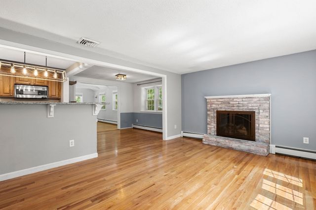 49 Old Farm Rd, Hanover, MA 02339
