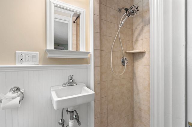 49 Old Farm Rd, Hanover, MA 02339
