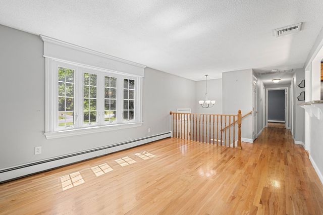 49 Old Farm Rd, Hanover, MA 02339