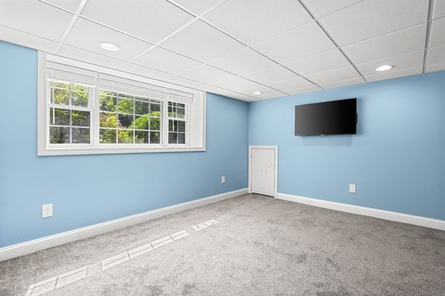 49 Old Farm Rd, Hanover, MA 02339