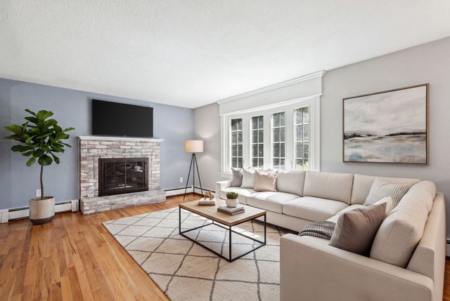 49 Old Farm Rd, Hanover, MA 02339