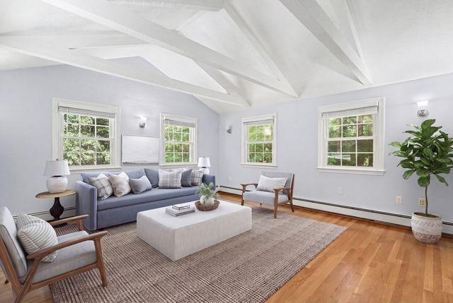 49 Old Farm Rd, Hanover, MA 02339