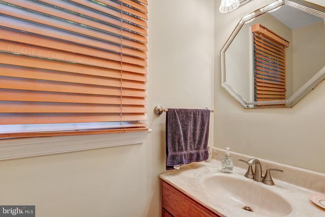 10999 HIGHRIDGE ST, Fairfax Station, VA 22039