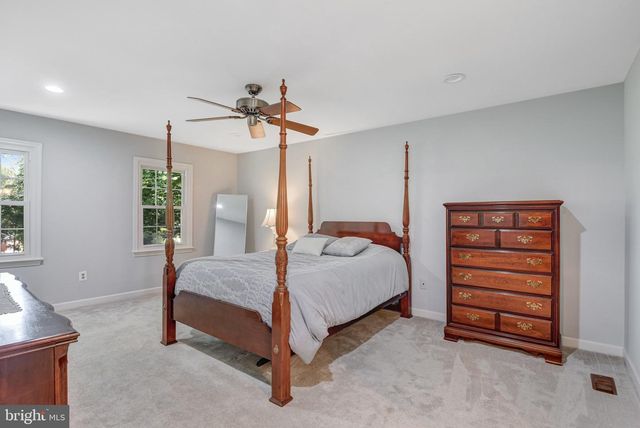 10999 HIGHRIDGE ST, Fairfax Station, VA 22039