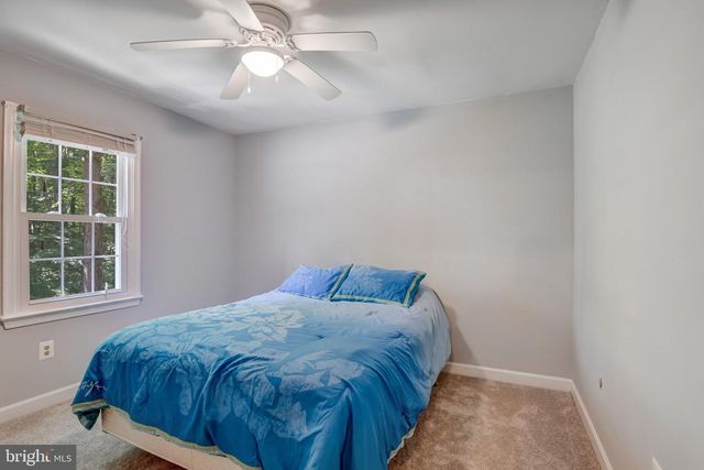 10999 HIGHRIDGE ST, Fairfax Station, VA 22039