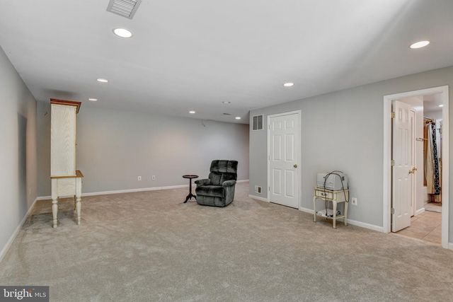 10999 HIGHRIDGE ST, Fairfax Station, VA 22039