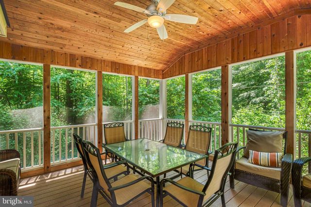 10999 HIGHRIDGE ST, Fairfax Station, VA 22039