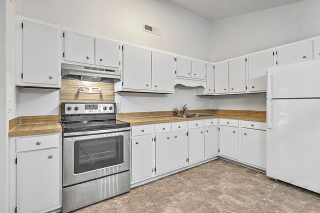 104 Tweed Court, Summerville, SC 29486