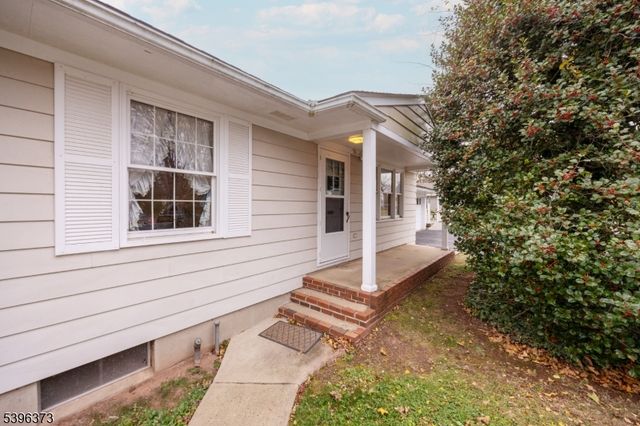 81 Elwood Ave, Flemington Boro, NJ 08822