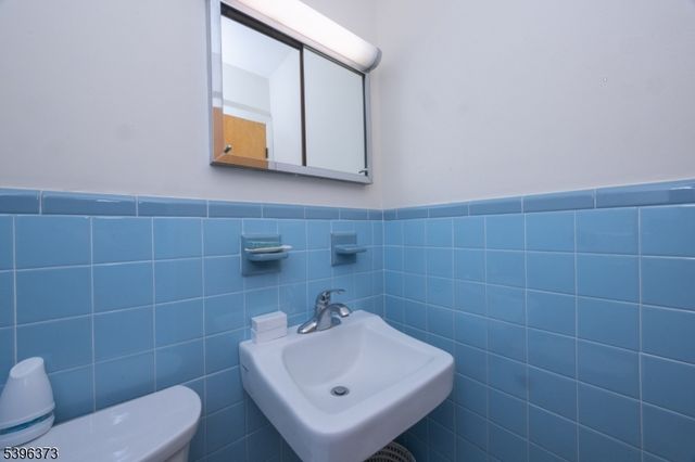 81 Elwood Ave, Flemington Boro, NJ 08822