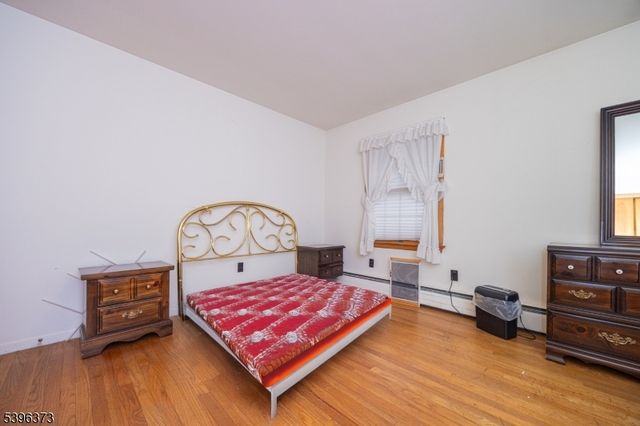 81 Elwood Ave, Flemington Boro, NJ 08822