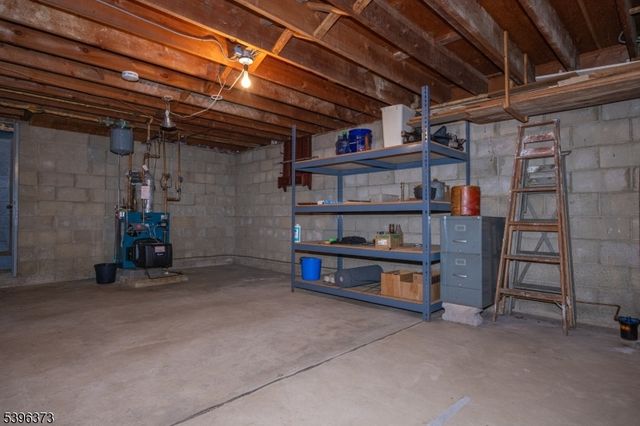 81 Elwood Ave, Flemington Boro, NJ 08822