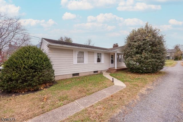 81 Elwood Ave, Flemington Boro, NJ 08822