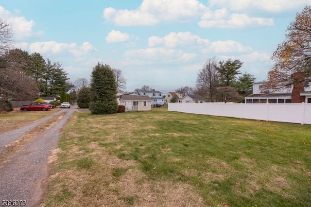 81 Elwood Ave, Flemington Boro, NJ 08822