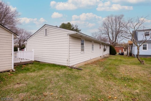 81 Elwood Ave, Flemington Boro, NJ 08822