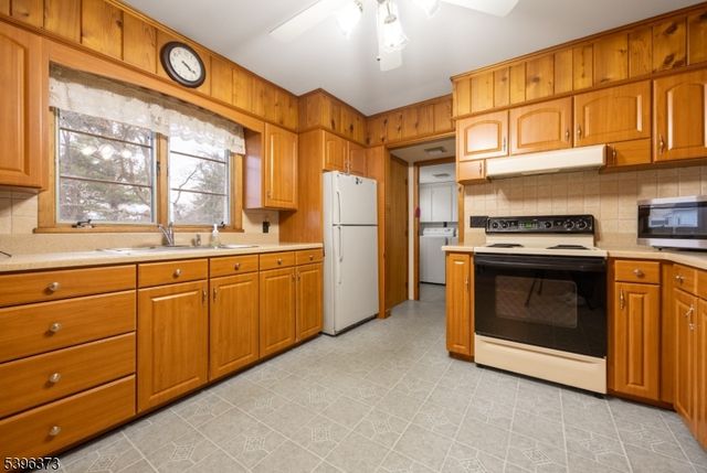 81 Elwood Ave, Flemington Boro, NJ 08822