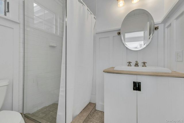 7 Springville Circle, Hampton Bays, NY 11946