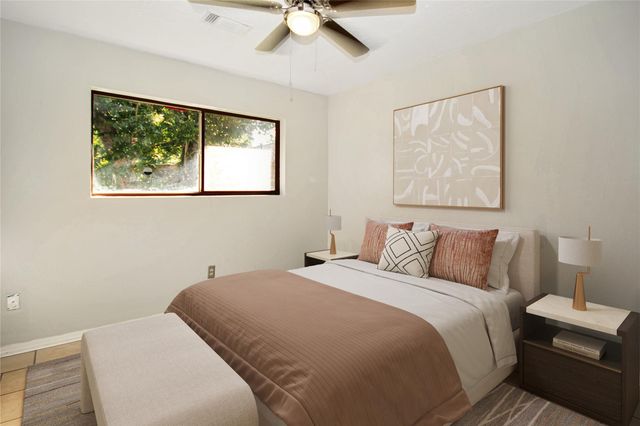 10902 Mosscrest Drive, Houston, TX 77048