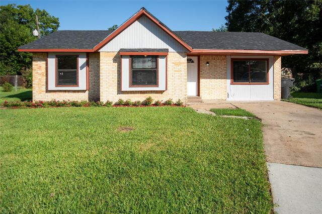 10902 Mosscrest Drive, Houston, TX 77048
