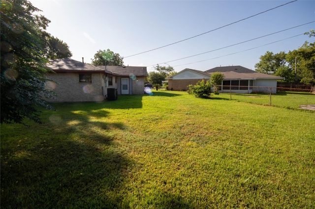 10902 Mosscrest Drive, Houston, TX 77048