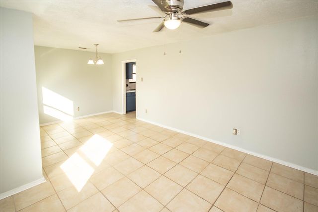 10902 Mosscrest Drive, Houston, TX 77048