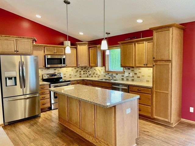 1409 28th Street SW, Austin, MN 55912