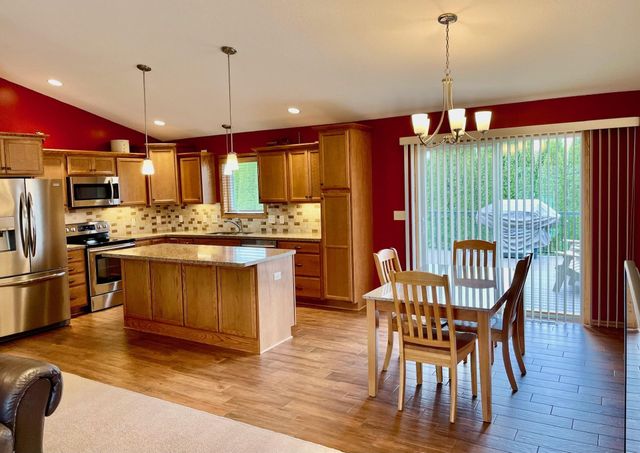 1409 28th Street SW, Austin, MN 55912