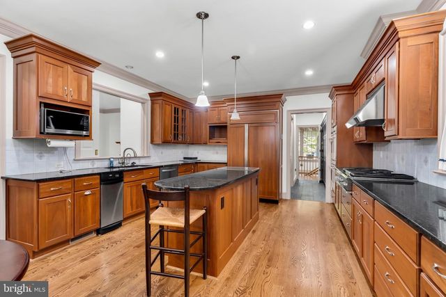 11036 POPES HEAD ROAD, Fairfax, VA 22030