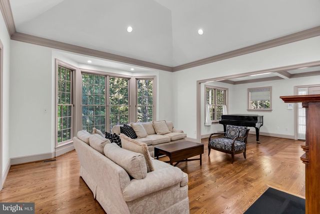 11036 POPES HEAD ROAD, Fairfax, VA 22030