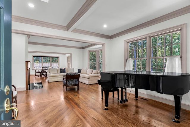11036 POPES HEAD ROAD, Fairfax, VA 22030