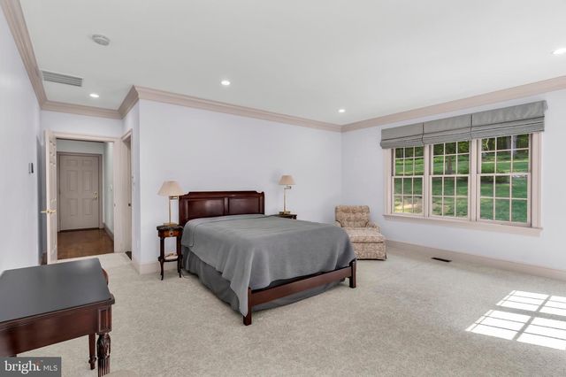 11036 POPES HEAD ROAD, Fairfax, VA 22030