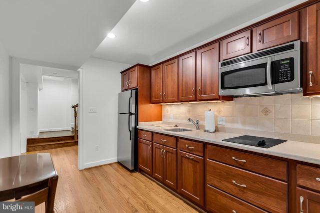 11036 POPES HEAD ROAD, Fairfax, VA 22030