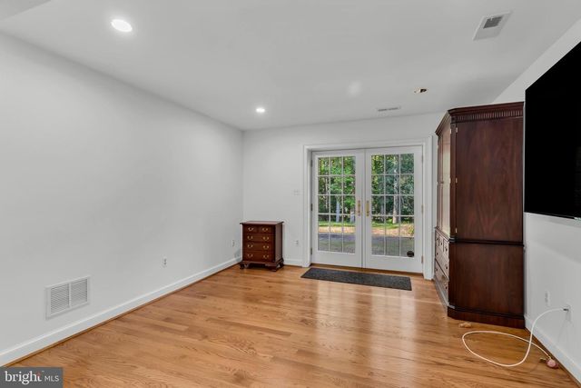 11036 POPES HEAD ROAD, Fairfax, VA 22030
