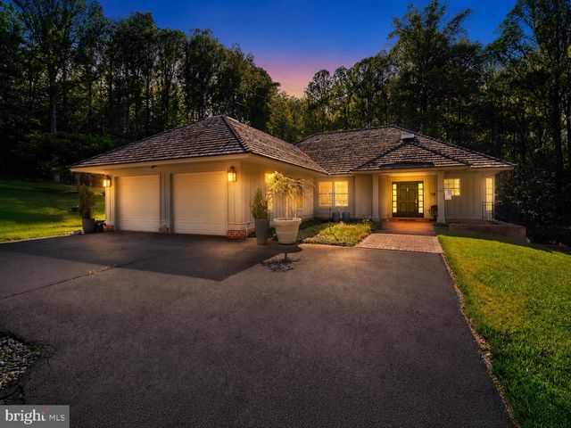 11036 POPES HEAD ROAD, Fairfax, VA 22030