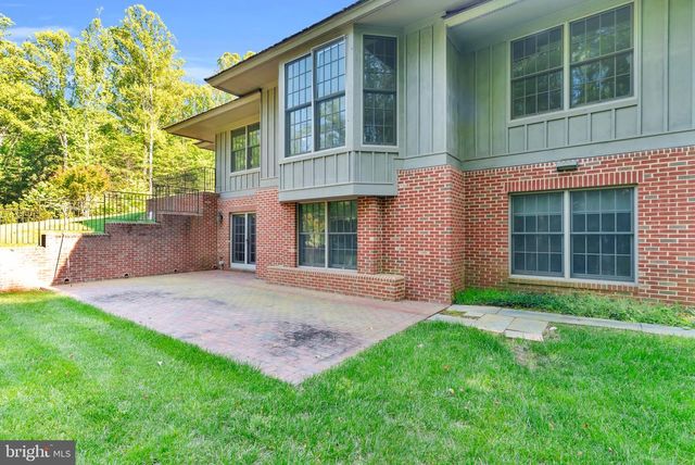 11036 POPES HEAD ROAD, Fairfax, VA 22030