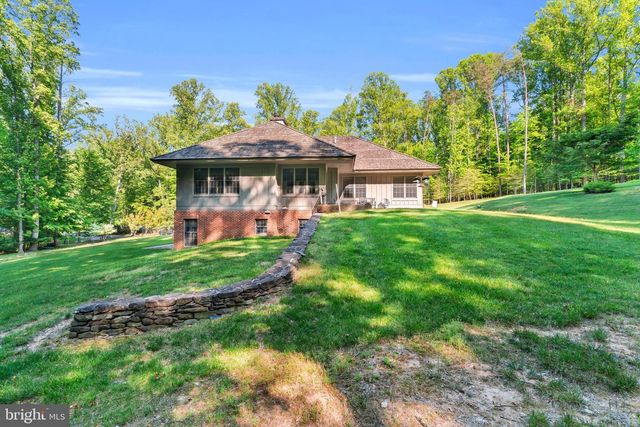 11036 POPES HEAD ROAD, Fairfax, VA 22030