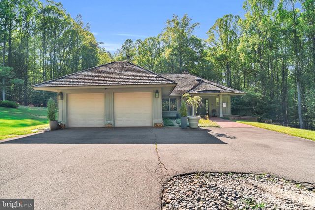 11036 POPES HEAD ROAD, Fairfax, VA 22030